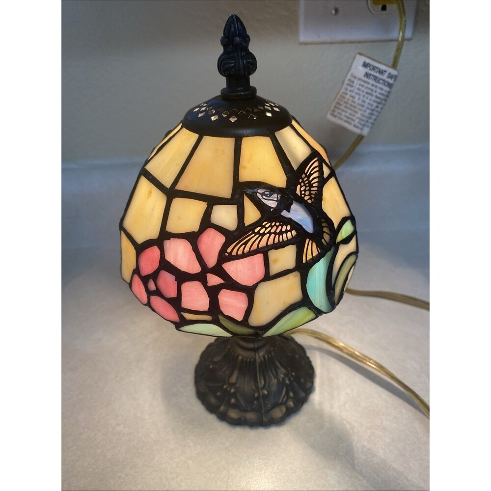 Tiffany Style Small Table Lamp Hummingbirds & Flowers